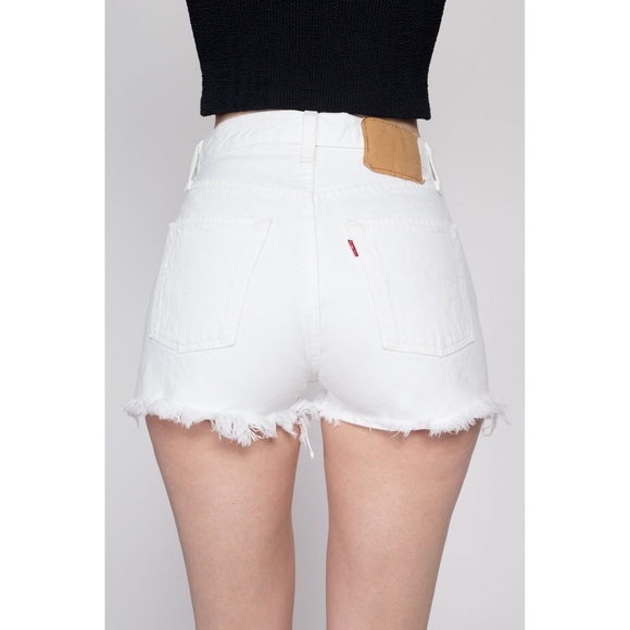 LEVIS 501 White Shorts - button fly like new condition! - Picture 4 of 6